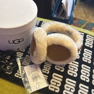 UGG bluetooth earmuffs, color is chestnut.  Brand new. Tags included